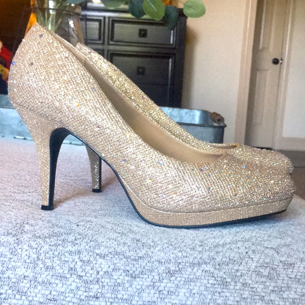 Platform heels, champagne. Bridal heels 11W